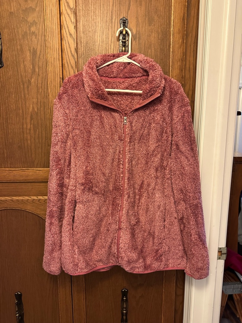 Cozy Women's Plush Zip-Up Jacket in Dusty Rose - Picture 3 of 6